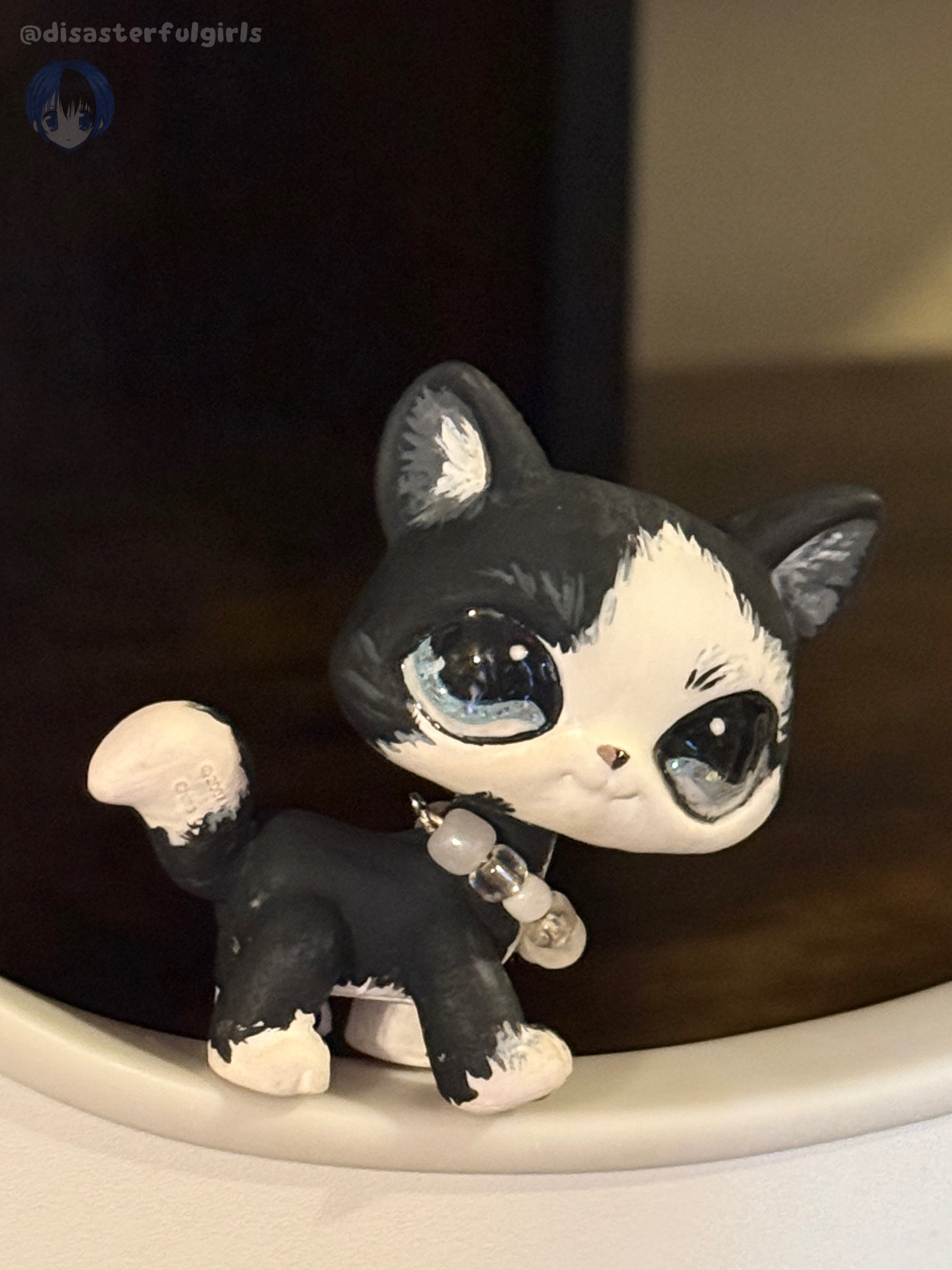 Sold out!! OOOAK Littlest Pet Shop Black & White Walking Cat