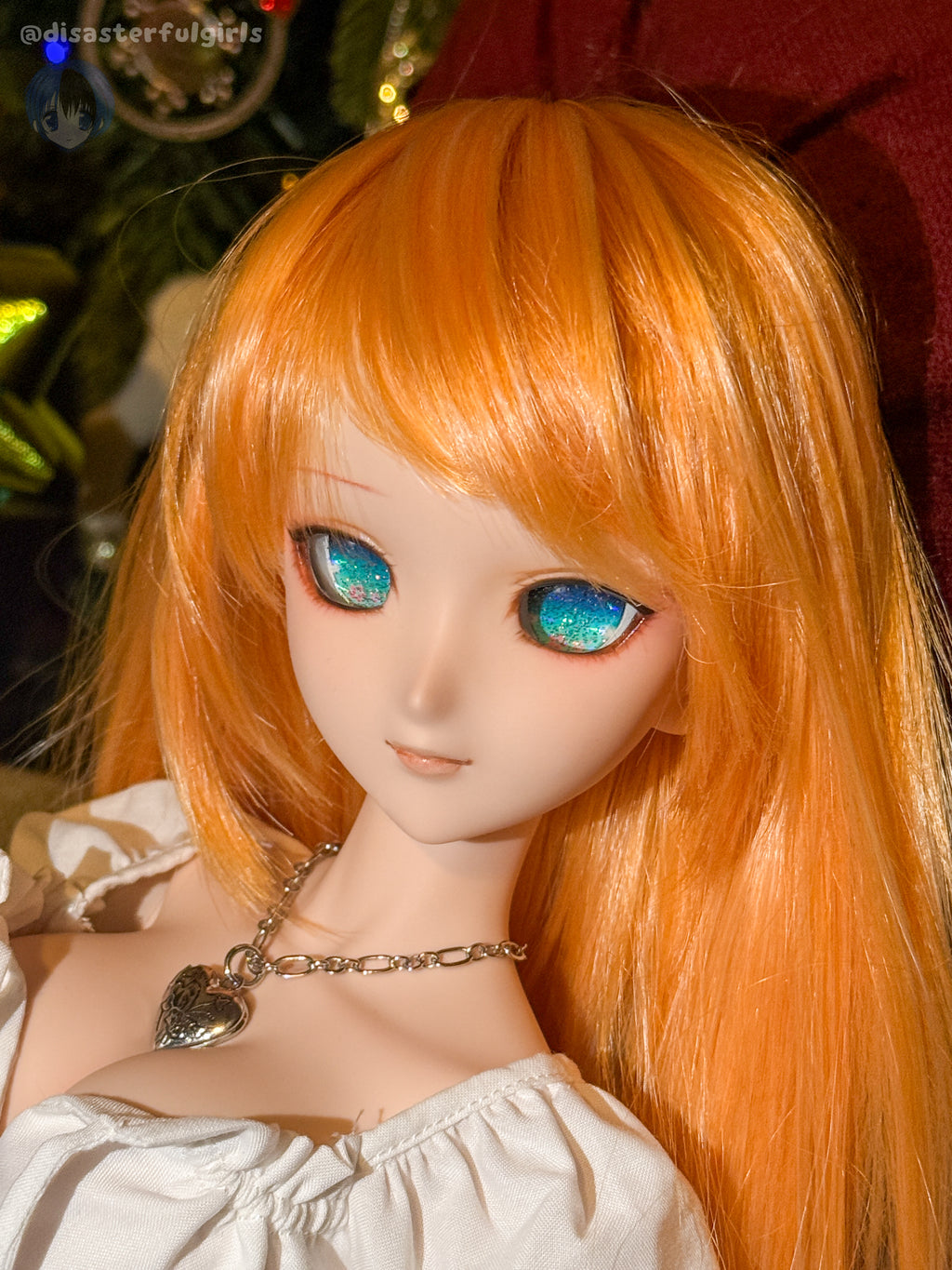 OOAK Dollfie Dream DDH-07 Flesh Head 1/3 MJD (Teal glitter eyes)