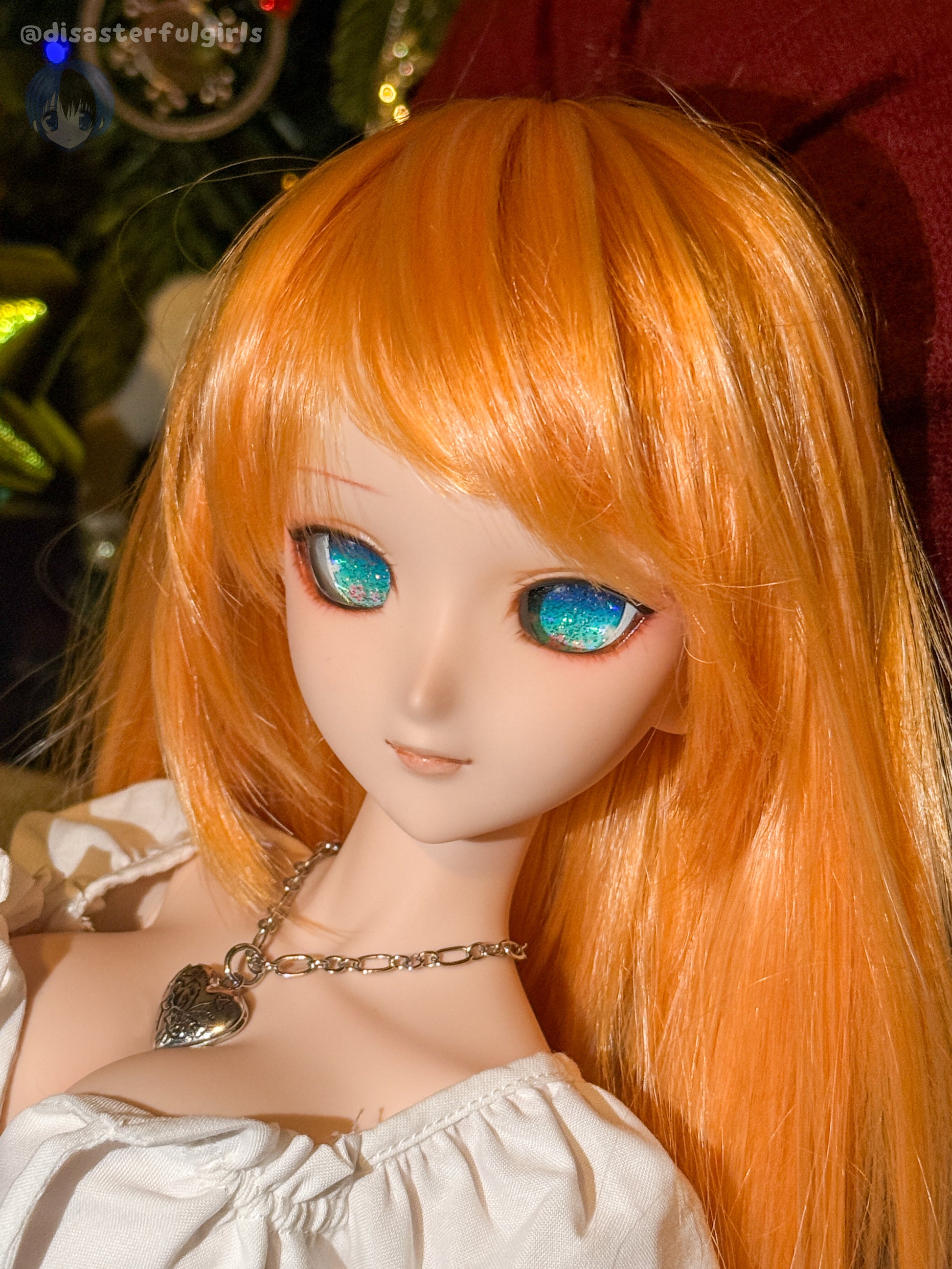 OOAK Dollfie Dream DDH-07 Flesh Head 1/3 MJD (Teal glitter eyes)