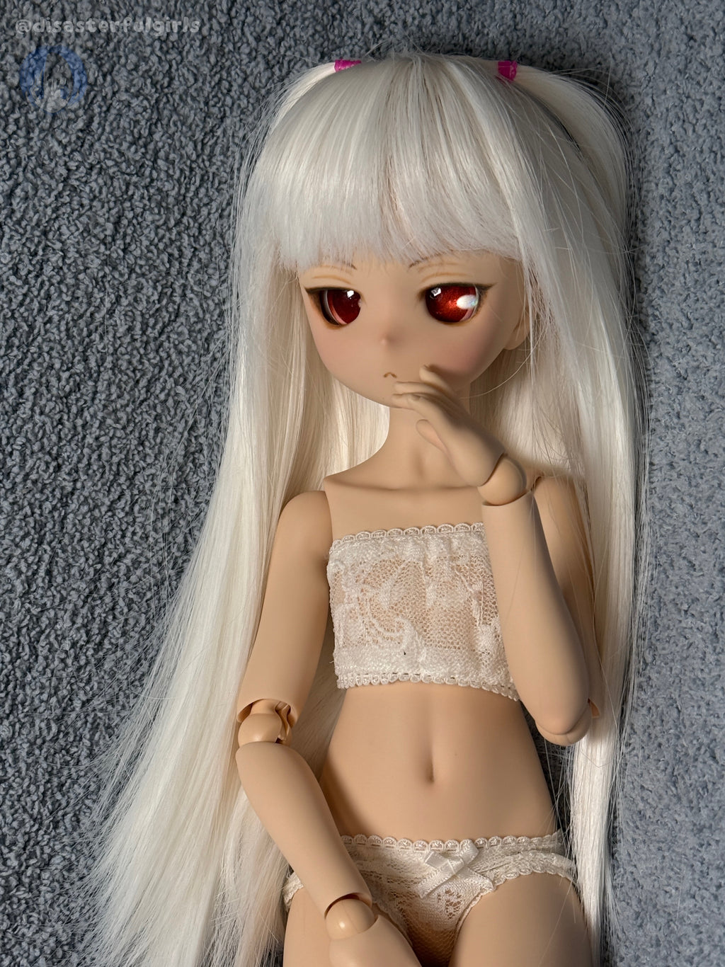 OOAK Mini Dollfie Dream DDH-29 Flesh 1/3 MJD (Red/Pink eyes)