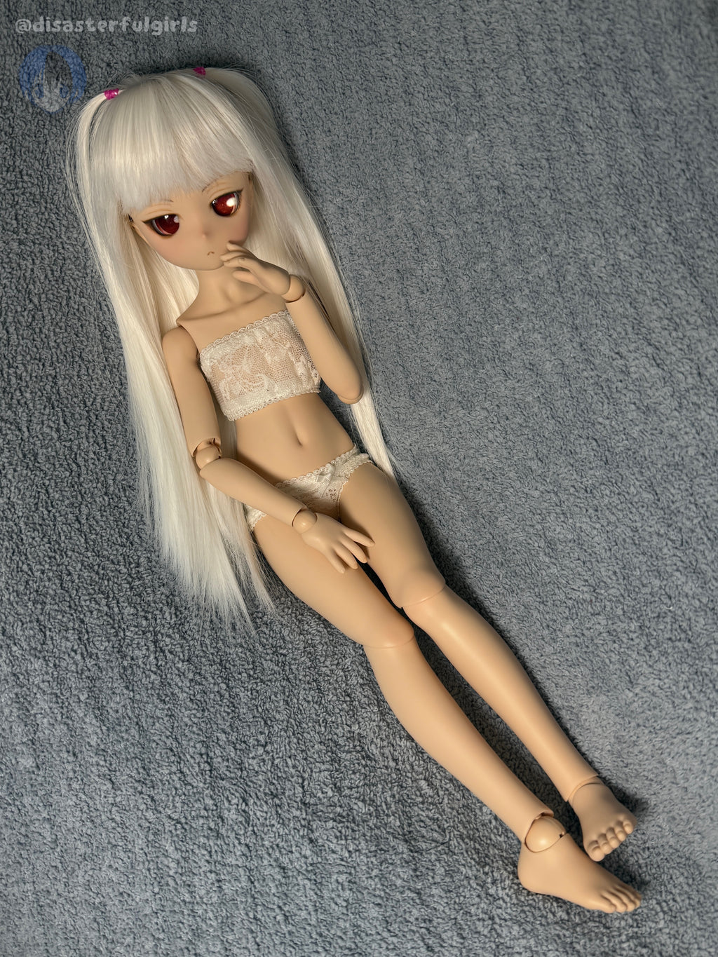 OOAK Mini Dollfie Dream DDH-29 Flesh 1/3 MJD (Red/Pink eyes)