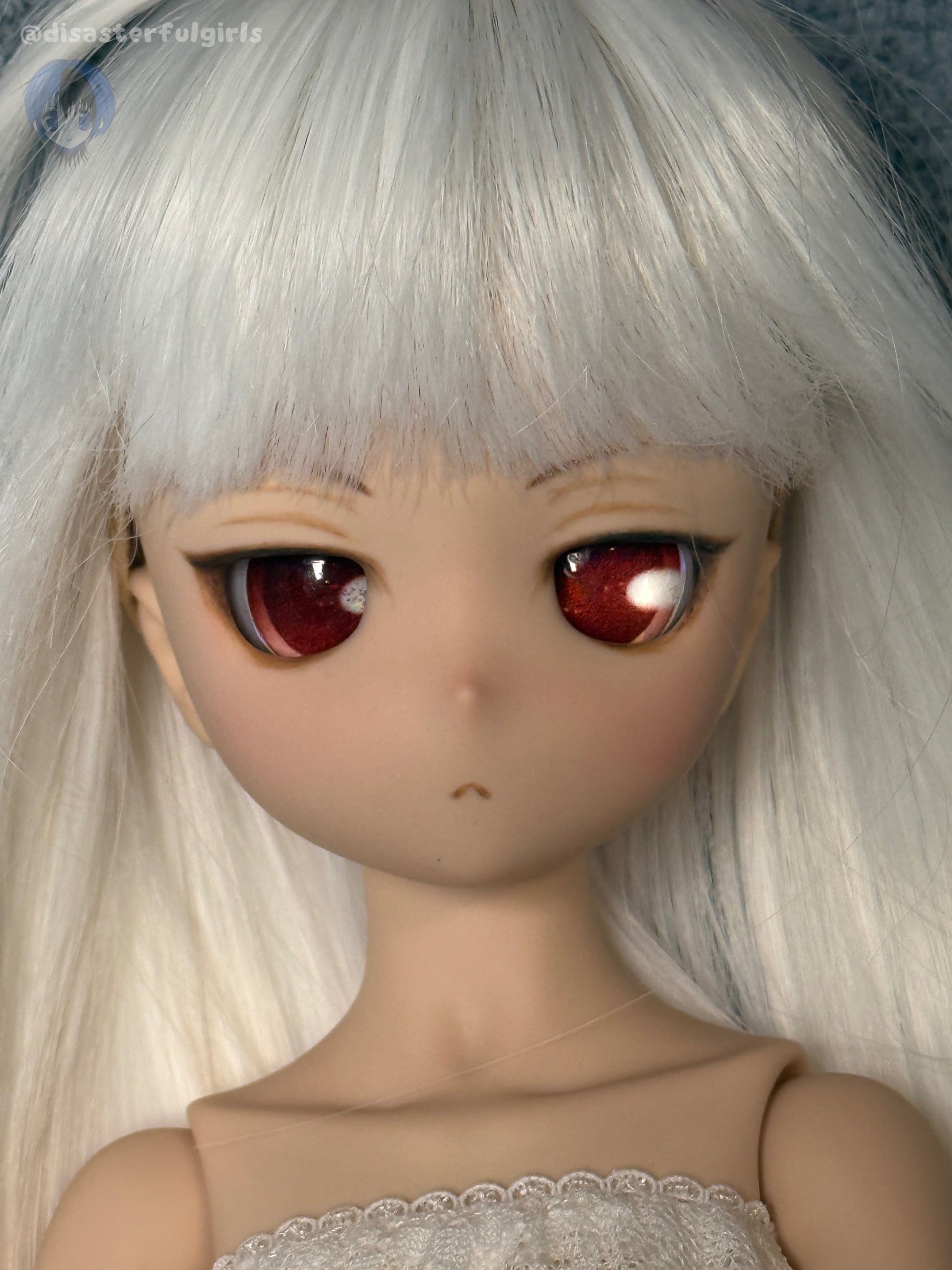 OOAK Mini Dollfie Dream DDH-29 Flesh 1/3 MJD (Red/Pink eyes)