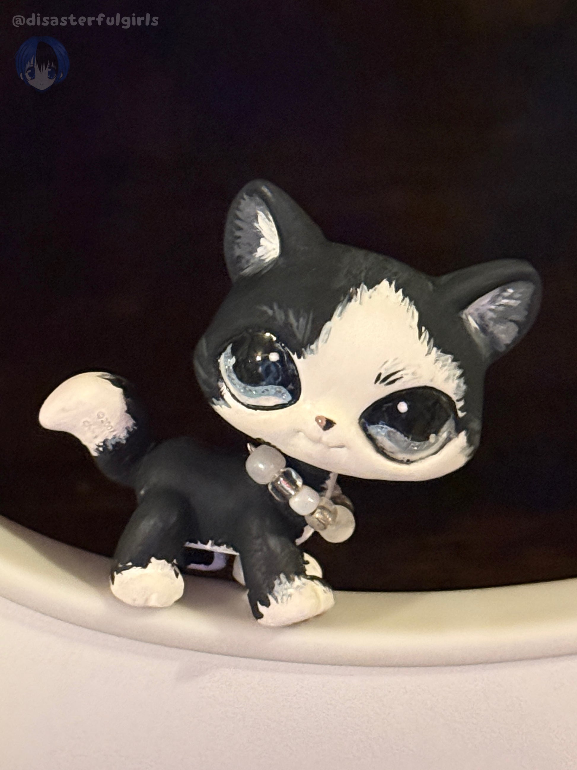 Sold out!! OOOAK Littlest Pet Shop Black & White Walking Cat