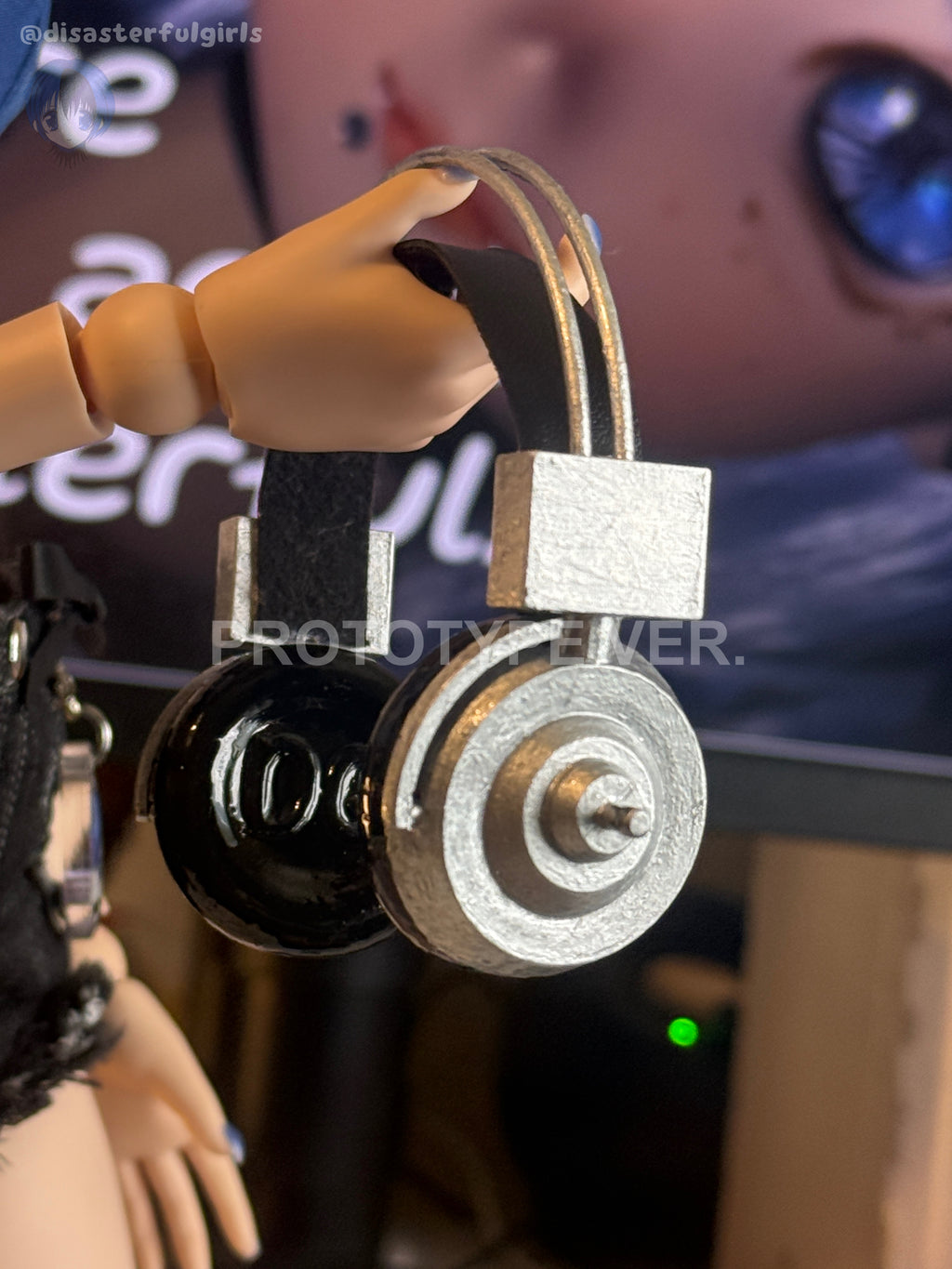 1/3 scale Super Sonico headphones for Dollfie Dream, Smart Doll, BJD, etc.