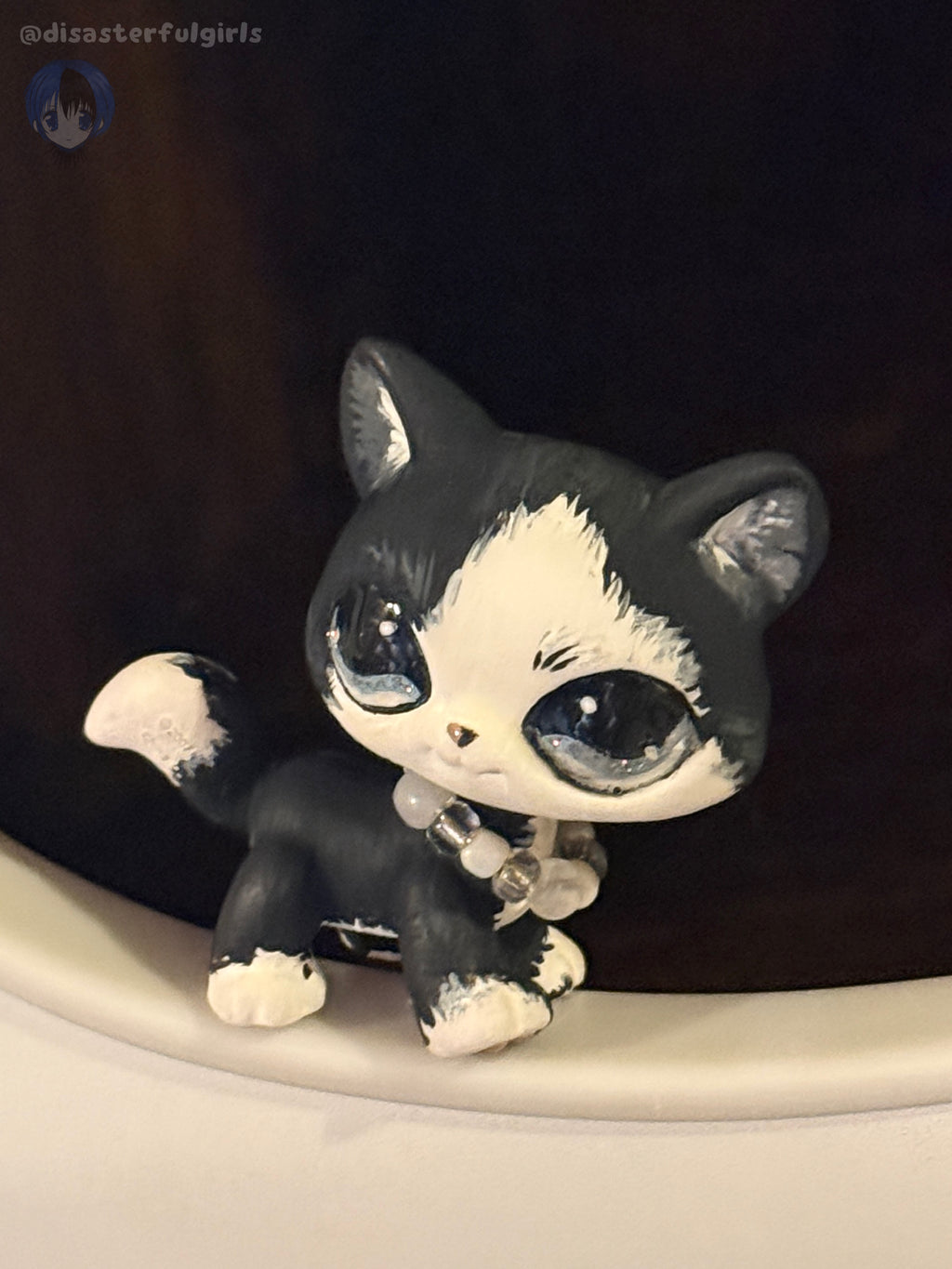 Sold out!! OOOAK Littlest Pet Shop Black & White Walking Cat